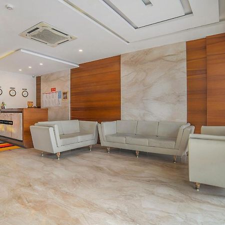 Vaccinated Staff- Townhouse Oak Hotel Silvotel Indore Exterior photo