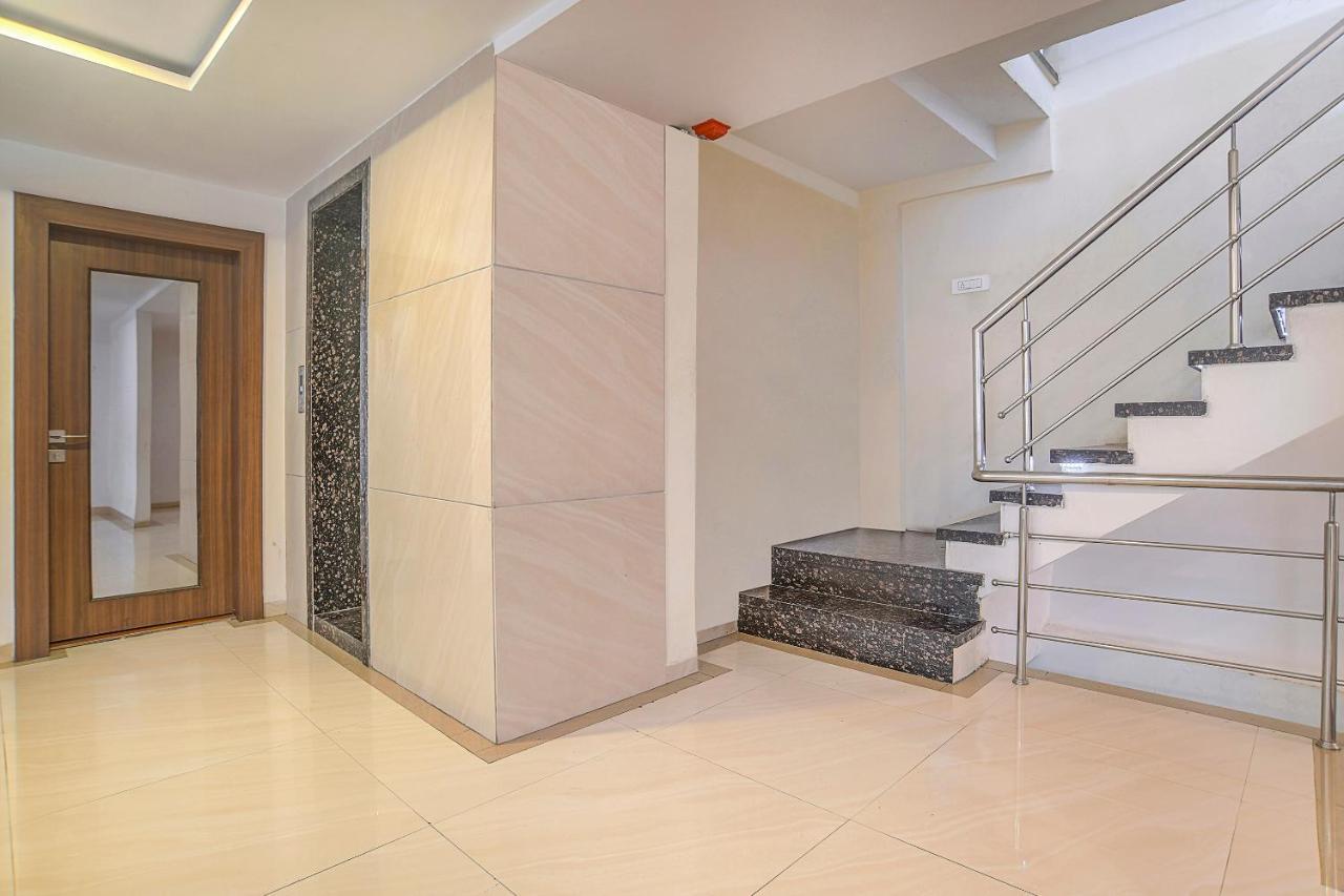 Vaccinated Staff- Townhouse Oak Hotel Silvotel Indore Exterior photo